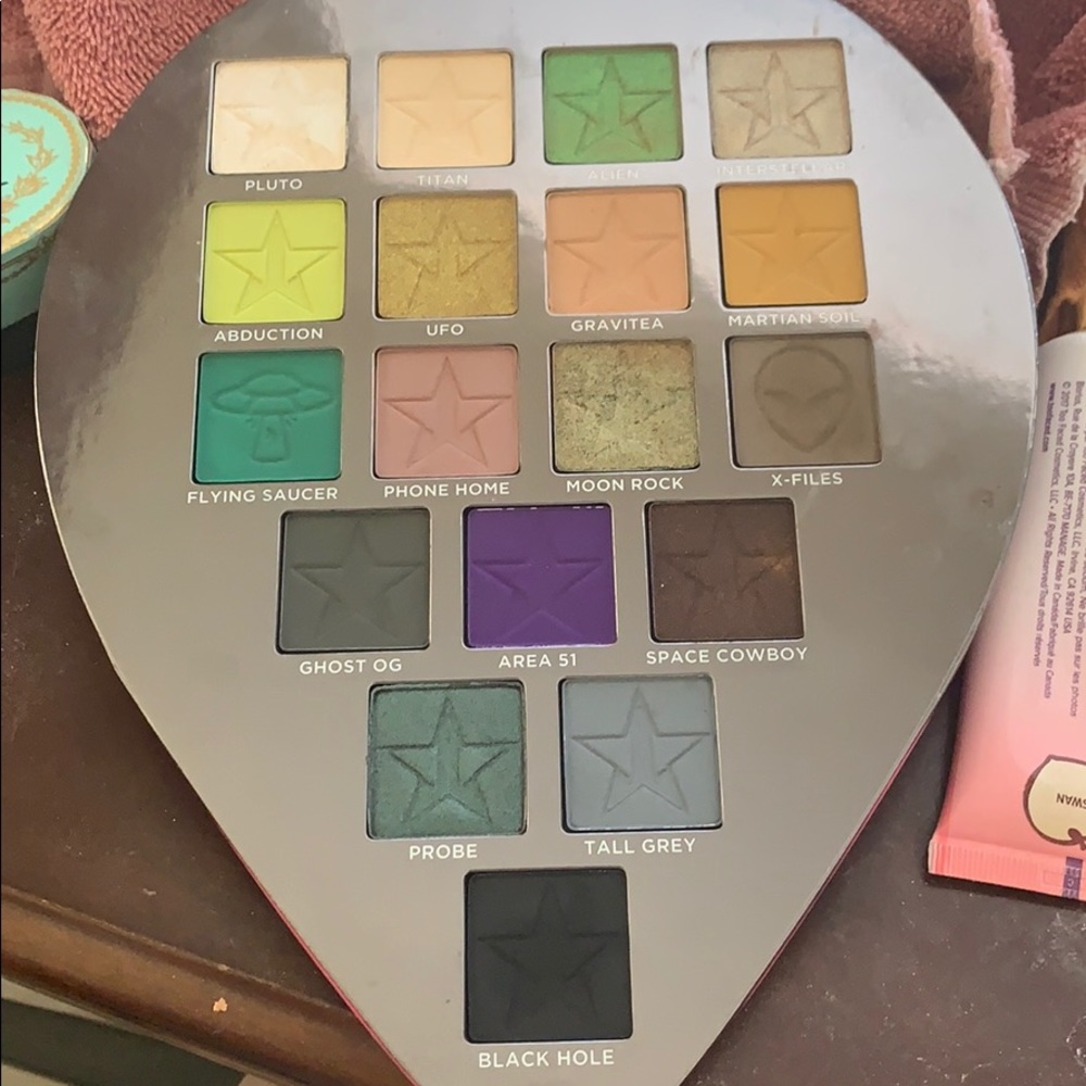 Jeffree Star Alien Palette